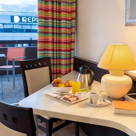 The Originals City, Galaxie, Aeroport Hotel 3*