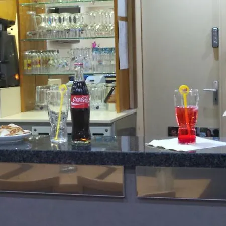 Hotel The Originals City, Galaxie, Aeroport 3*