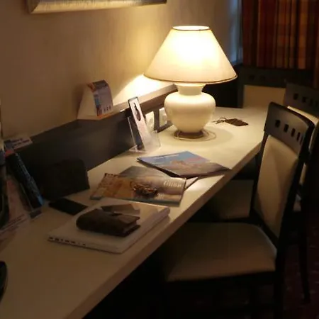 The Originals City, Galaxie, Aeroport Hotel 3*